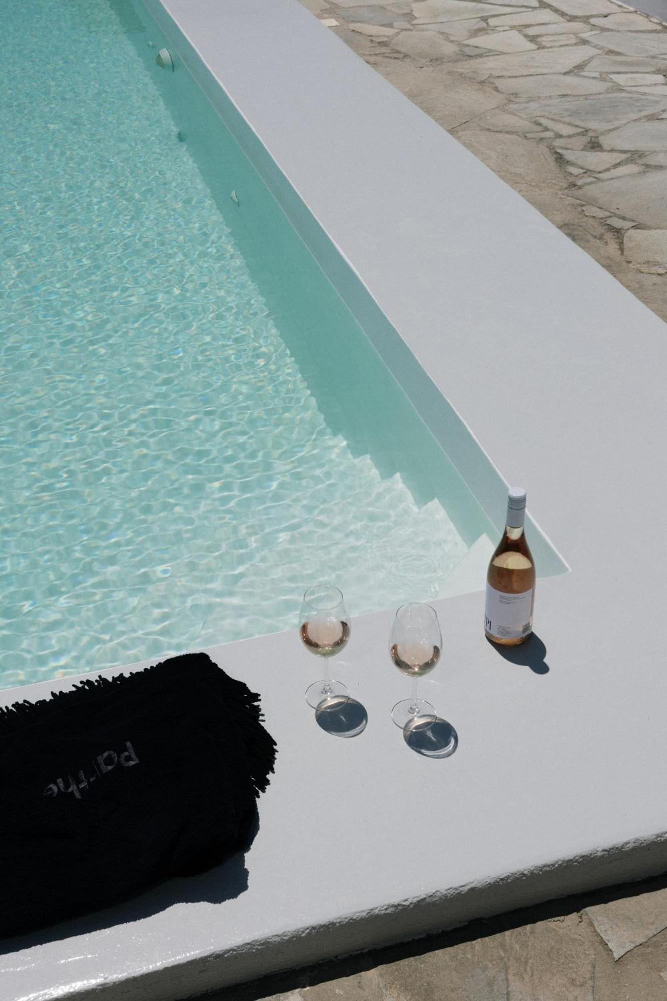 Mykonos Supreme Comfort Suites & Villas Kalafatis Bagian luar foto