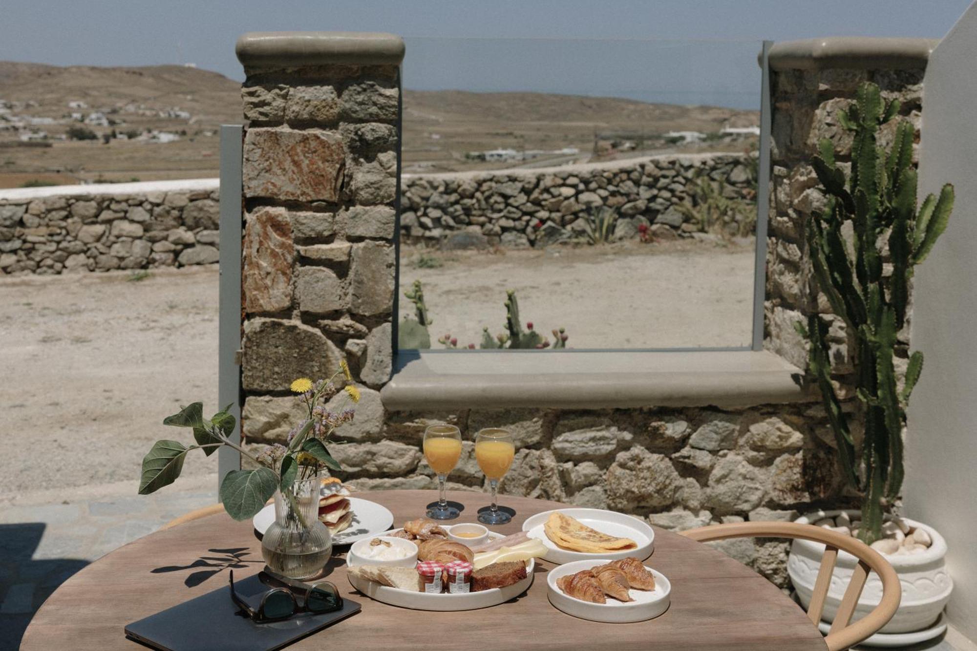 Mykonos Supreme Comfort Suites & Villas Kalafatis Bagian luar foto