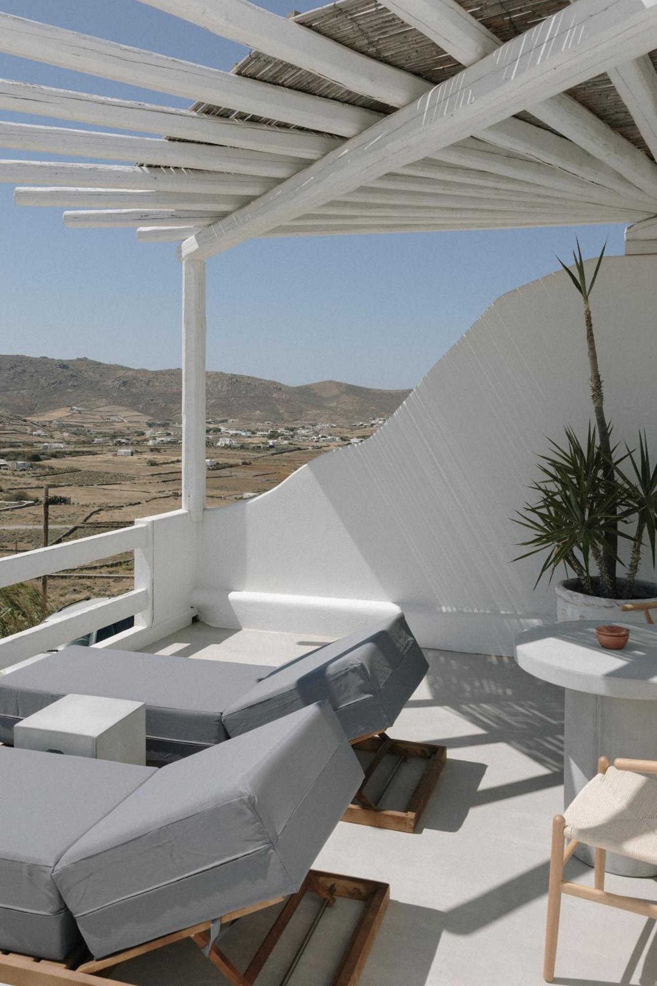 Mykonos Supreme Comfort Suites & Villas Kalafatis Bagian luar foto