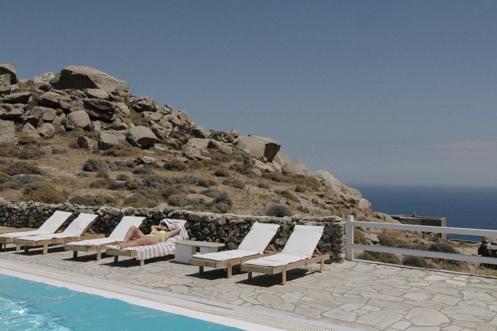 Mykonos Supreme Comfort Suites & Villas Kalafatis Bagian luar foto